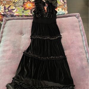 Love the Label Azalea Velvet Ruffled Tiered midi-dress - size small